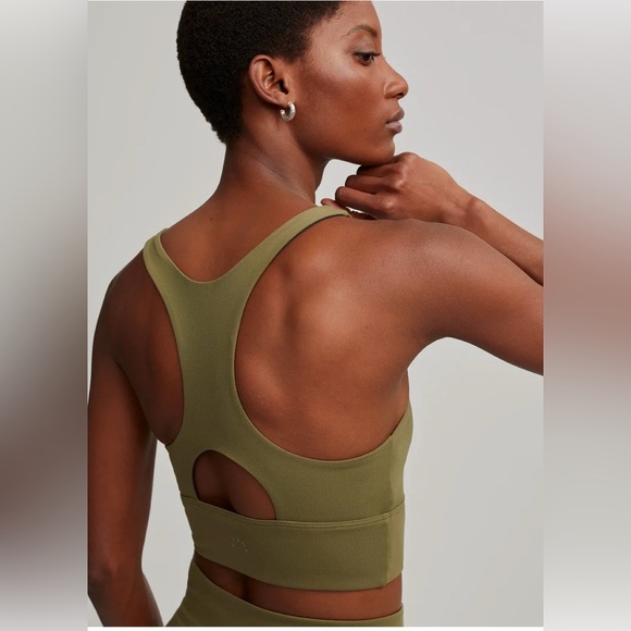 Varley Let’s Move Harris Sports Bra in Moss Green – Size XS - Picture 2 of 6